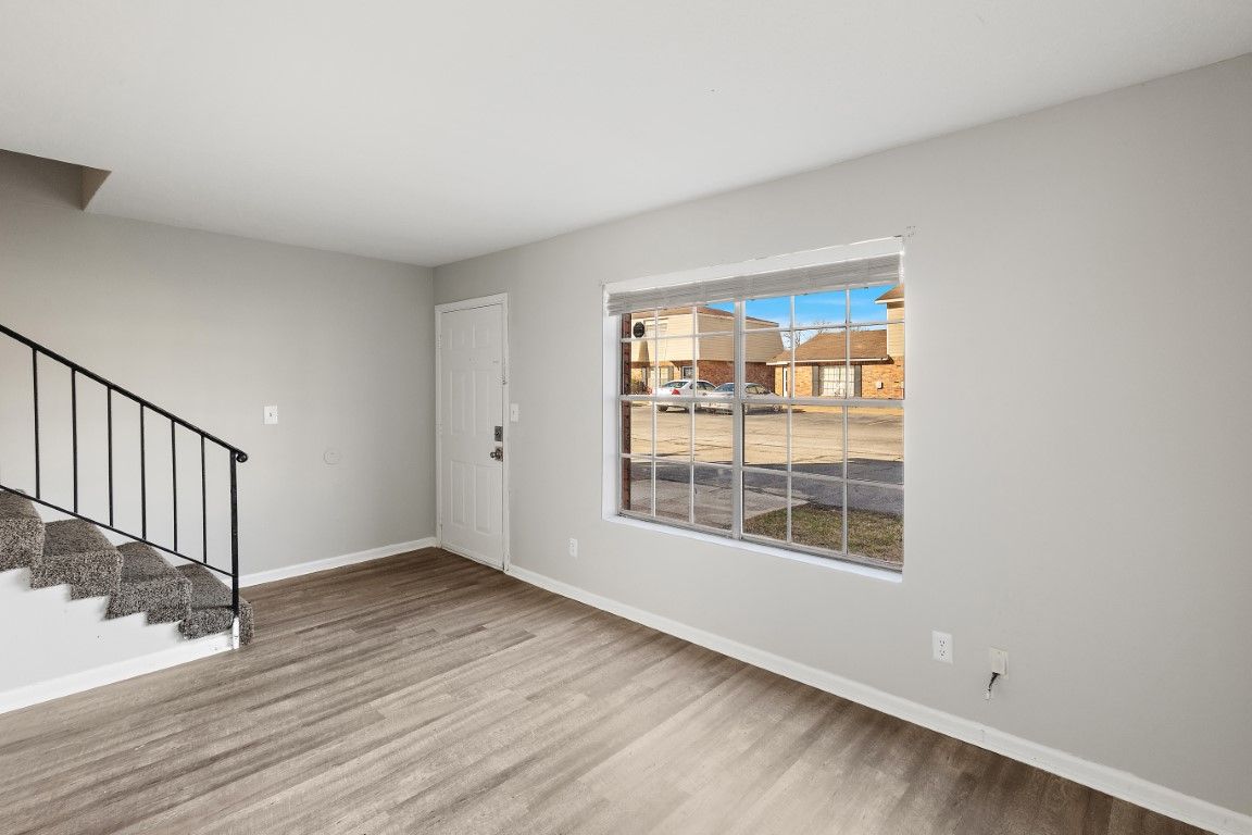 2700 W Main St - 80